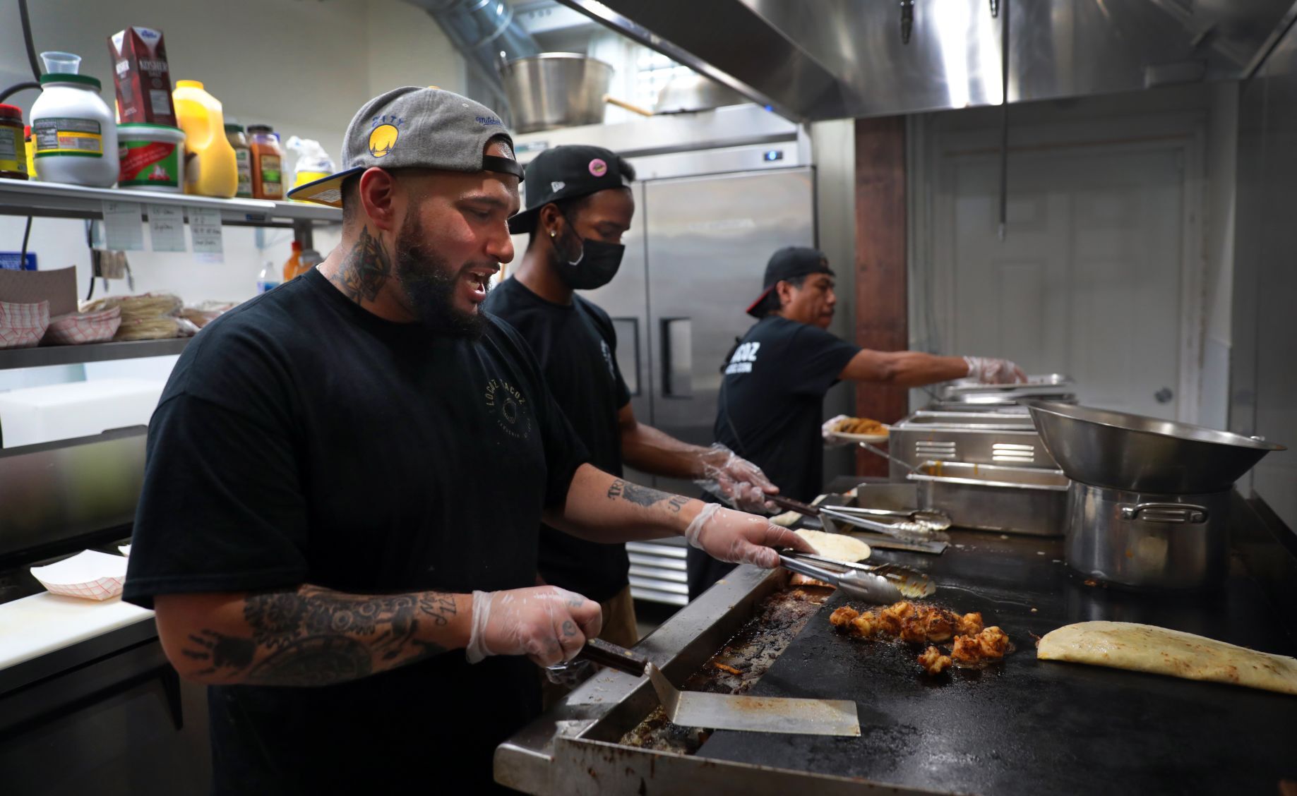 Locoz Tacoz parks its food truck, opens on Morgan Ford